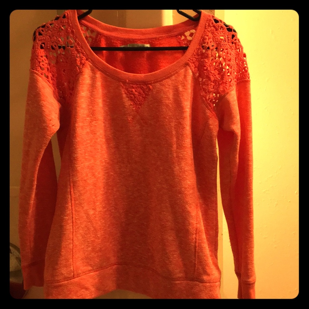 💕Women’s Maurice’s size M, coral, sweater 💕